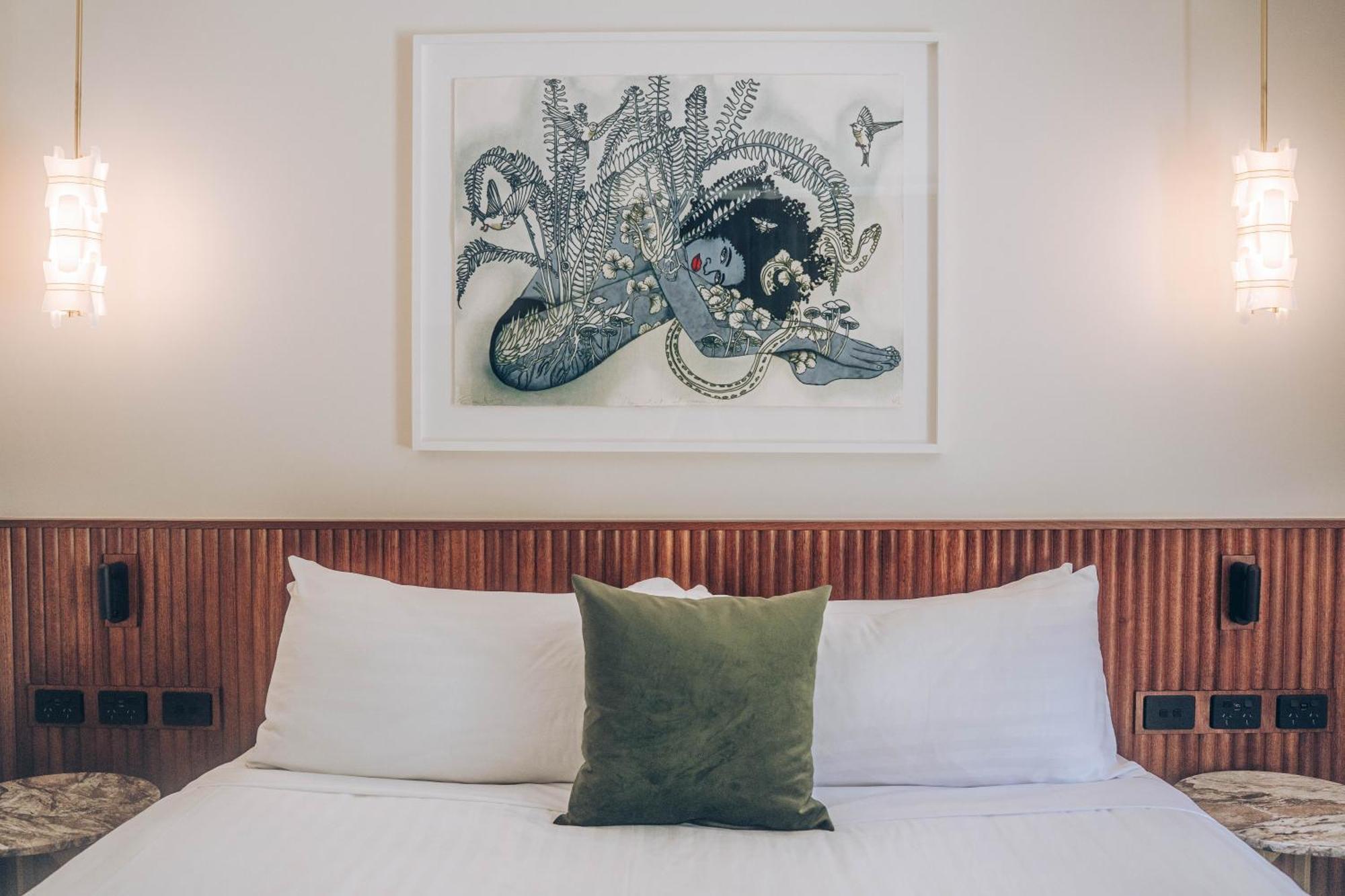 Risby Cove Boutique Hotel Strahan Extérieur photo